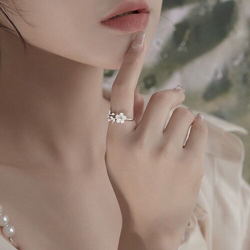 Leaf Flower Ring Womens Cold Style 2025 Fashionable Individu