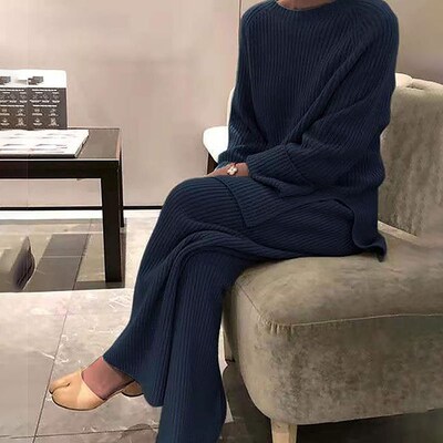 2025 AutumnWinter Fashionable Relaxed Knitted Womens Suit Sp