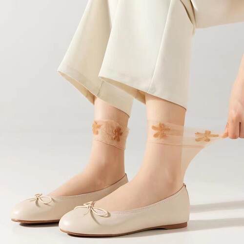 Lace top anti-slip lace mid-calf socks, short style for summ