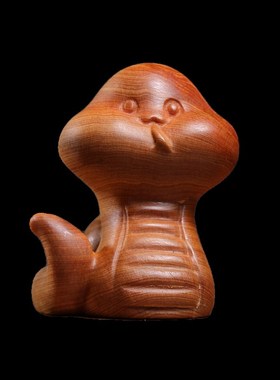天然崖柏实木一体雕刻呆萌可爱宝宝蛇创意生肖蛇装饰品摆件手把件