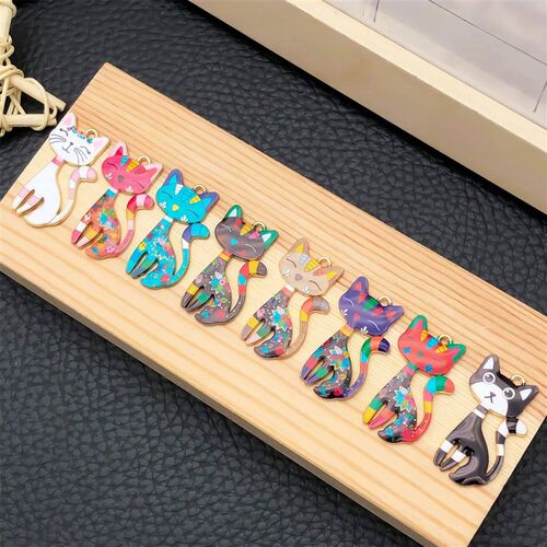 Set of 5/10 Whimsical Oil-Drip Cat Charms - Artistic DIY Cra