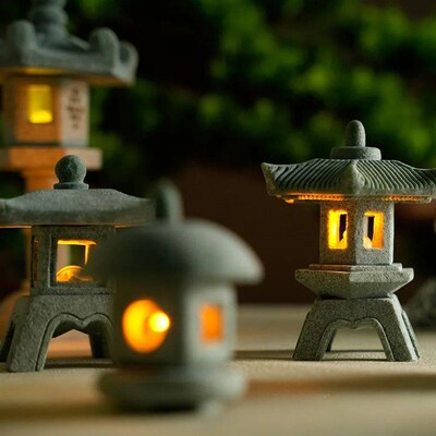 Pagoda Lantern Light Garden Statue Micro Landscape Fish Tank