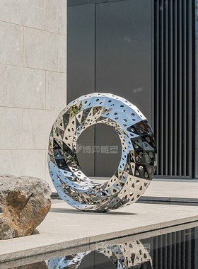 不锈钢镜面月亮雕塑创意金属镂空发光圆环水雾门园林景观落地摆件