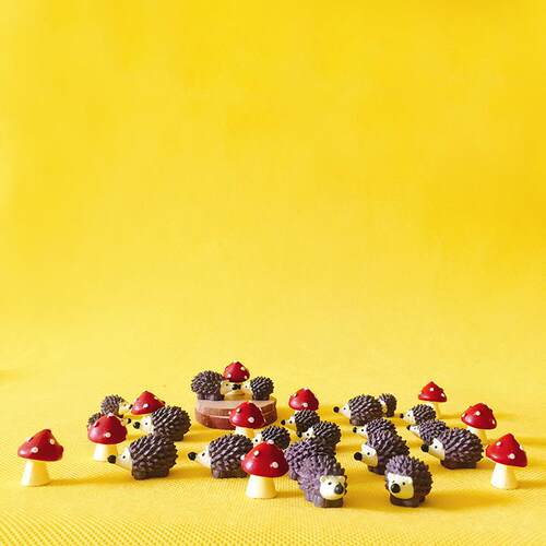 free shipping 15Pcs/hedgehog with mushrooms/cute animal/fair