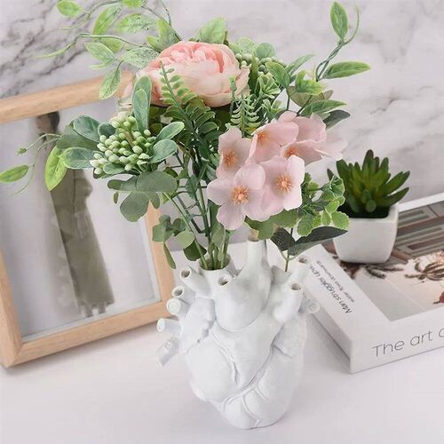 Heart Vase Dry Pot Art Vase Human Statue Vase Container Simu