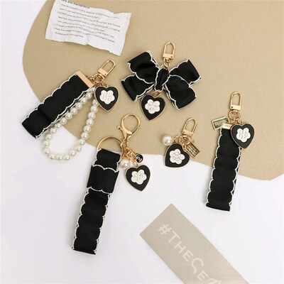 Retro Black Love Keychain Fashion Bow Ribbon Pearly Pendant