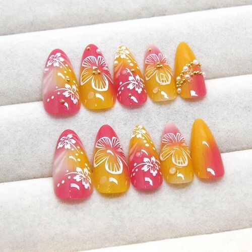 24pcs White Flower Fake Nail Tips Ins Yellow Pink Blush Fals