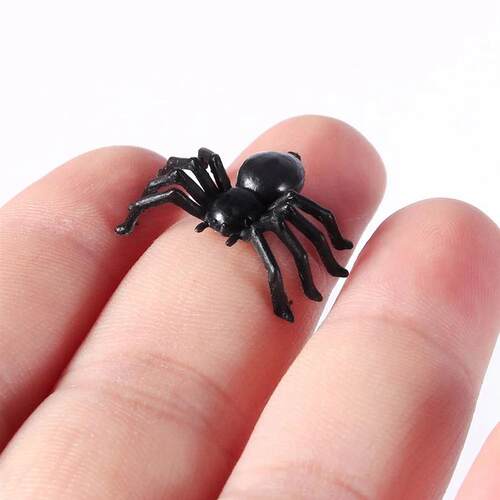 50pcs Mini Spider Novelty Funny Joke Prank Plastic Fake Spid
