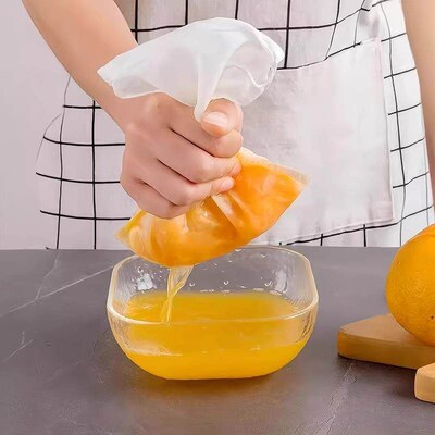 Kitchen Vegetable Filling Water Squeezer, Home-use Cabbage a