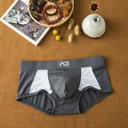 Mens flat-angle milk silk underwear comfortable and skin-fr