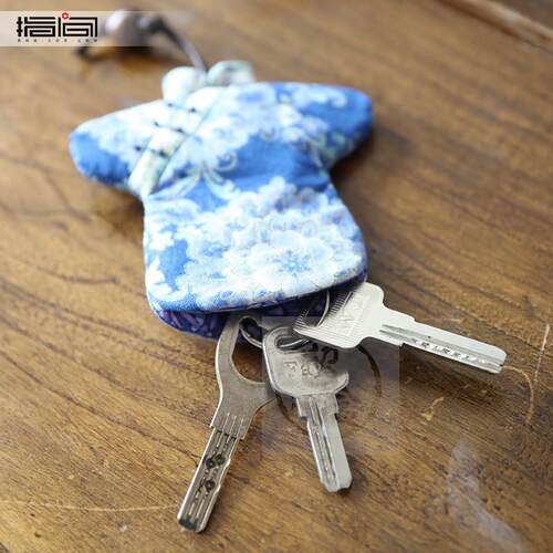 -Hand embroidered DIY fabric key bag material bag patchwork