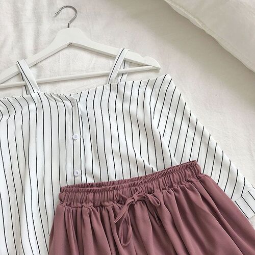 2023 new fashion womens two piece set Fresh striped off-the
