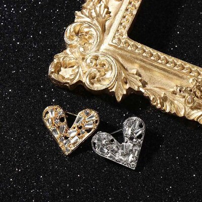 Minimalist Butterfly Brooch High-end Feminine and Niche