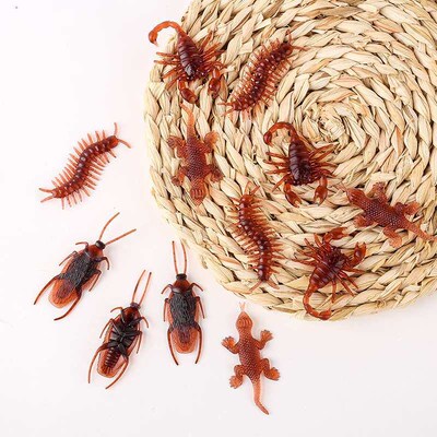 Artificial cockroach April Fools Day fake cockroach soft ma