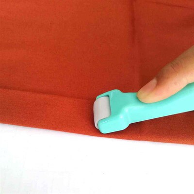 sewing tools Roll & Press  Clover to quickly press seams tha