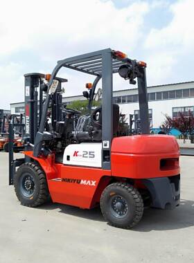 内燃WNX车式机动力柴油四叉车2.5t轮越野座驾式叉装卸升降械叉车