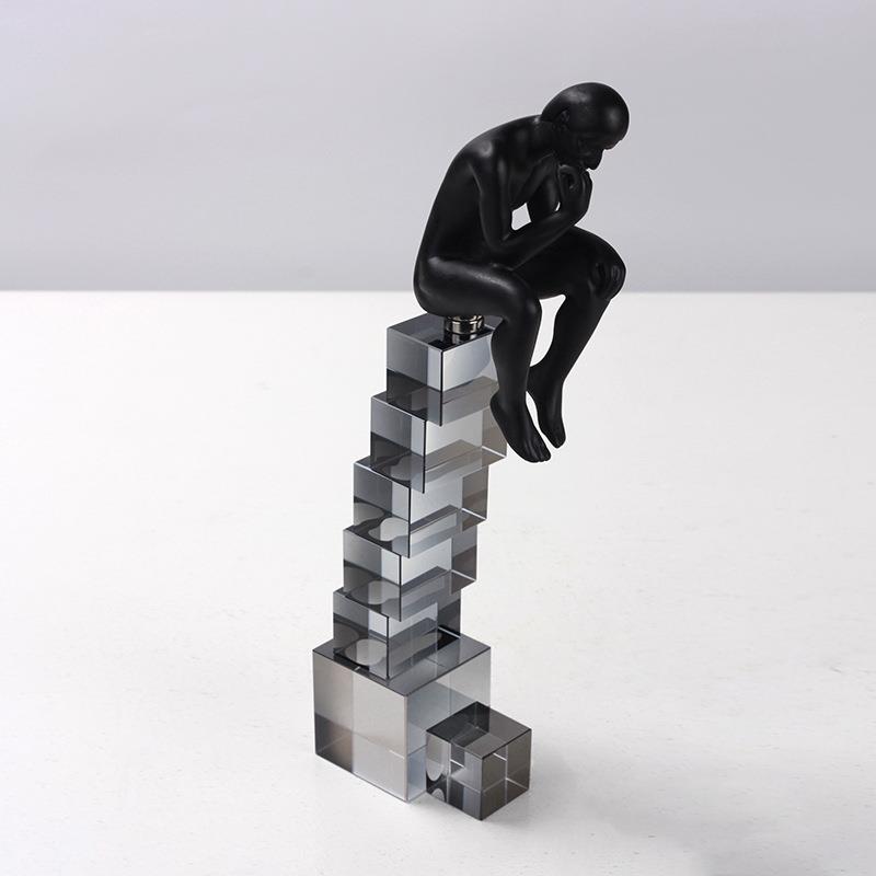 创意轻奢阶梯沉思者水晶摆件客厅玄关书房卧室样板间人物雕塑饰品