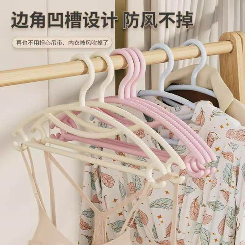 Non-slip, mark-free hangers with reinforced design for hangi