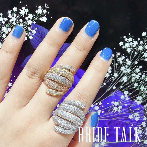 Luxury Big Ring Garland Round With AAA Cubic Zirconia Noble