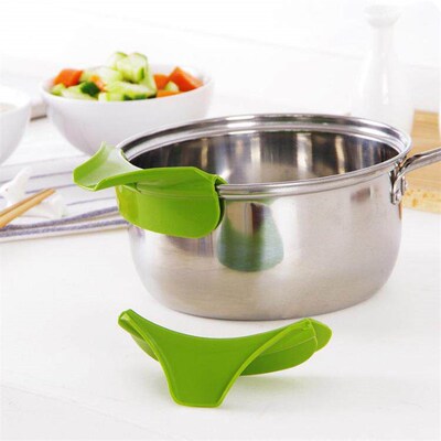 Spill-Proof Kitchen Utensil Round Edge Liquid Deflector, Sil