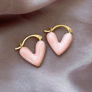 2024 New Korean Light Luxury White Oil Dropping Love Stud Ea