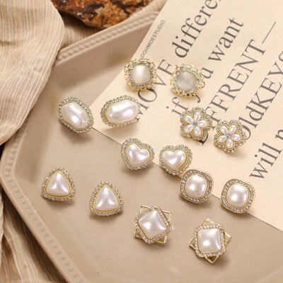 2024 Vintage Gold Color Geometric Pearls Stud Earrings For