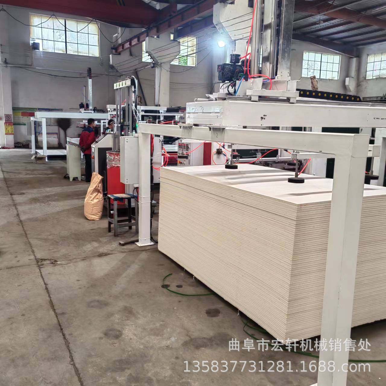 龙门架玻镁板覆彩钢板设备 自动上板木饰面平贴机 镀锌风管覆膜机,五金/工具,其他包装设备,淘宝优惠券,粉丝福利购,淘宝优惠卷