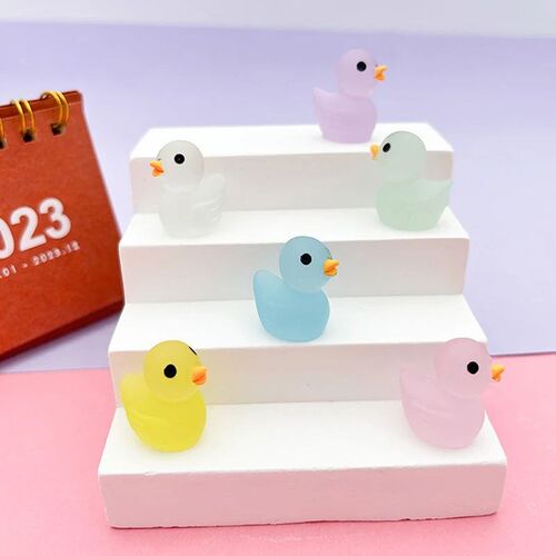 5Pcs Cute Mini Luminous Duck Ornaments Glow In Dark Toy Cart