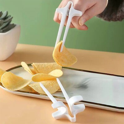 1PC Lazy Fingers Chopsticks Play Games Eat Snacks Clip Brush