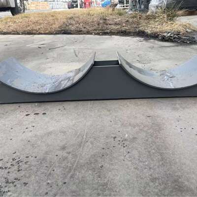 适用重汽豪沃MAX豪瀚TX配件WG9525552385 8x260气瓶支撑板总成