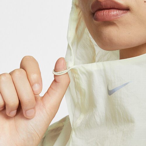 Nike耐克女跑步训练反光轻薄连帽运动夹克外套II0464-047