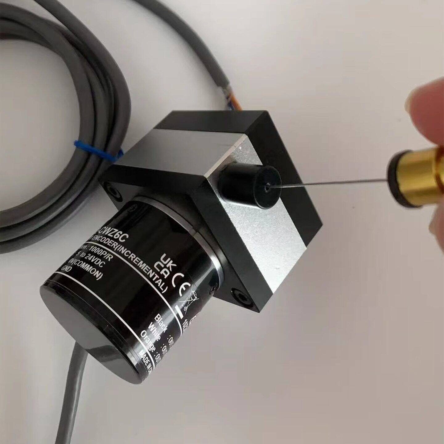 欧姆龙拉线编码器拉绳位移传感器拉线盒编码器拉绳编码器测距传感