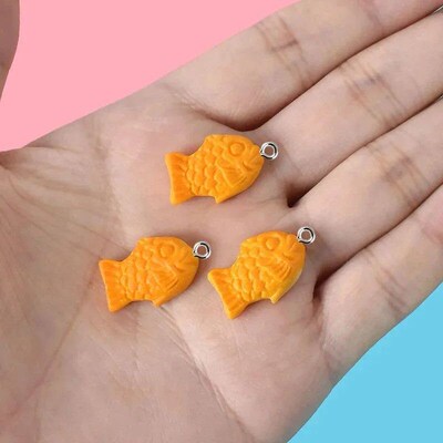 10pcs Cute Fish Biscuit Charms Animal Resin Pendant For Jewe