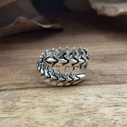 Retro Gothic Keel Spine Rings for Women Men Hip Hop Hyperbol