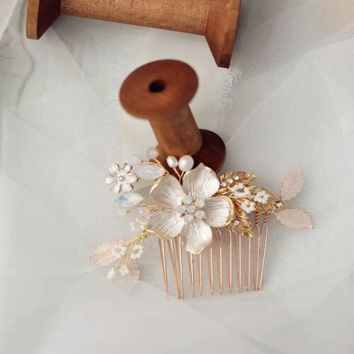High Quality Metal Flower Bridal Comb White Enamel Wedding H
