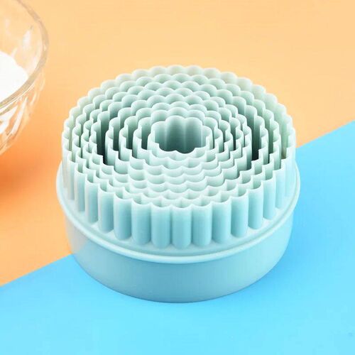 8pcs Round Light Green Wave Round Double-sided Cookie Cutter