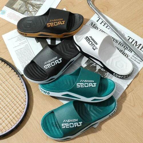 Slippers for men can be worn externally in summer. Trendy ba