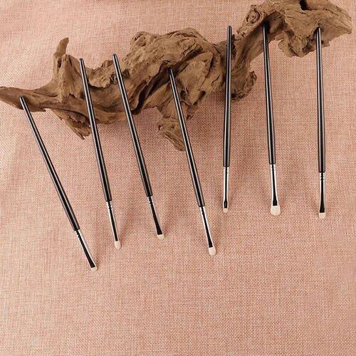 1pc White  Hair Eyeshadow Makeup brushes Small Smudge Precis