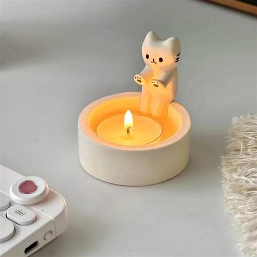 Kitten Candle Holder Cute Cat Candlestick Creative Aromather