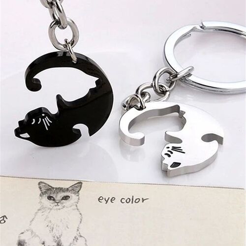 Cute Hug Cat Keychain Creative Patchwork Heart Round Keyring