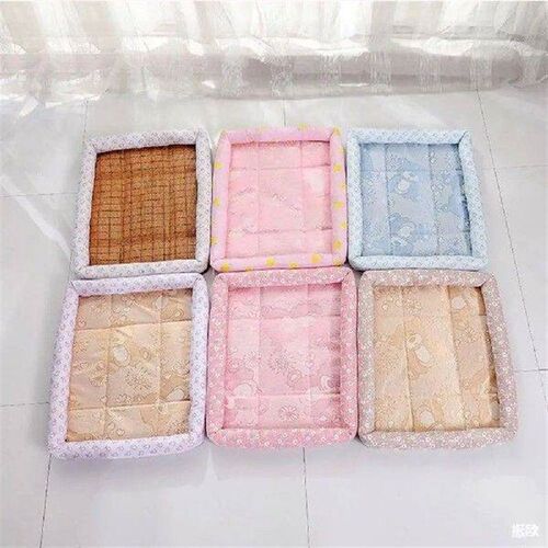 Portable Ice Silk Dogs Cooling Bed Comfortable Waterproof