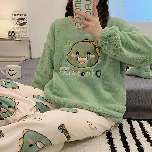 Winter New Flannel Sleepwear Thickening Round Neck Long Slee