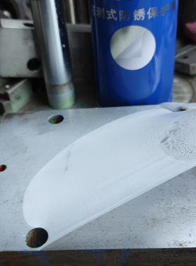 Fe518薄膜式手撕防锈剂铁手可剥式白色防锈膜免清洗半干性