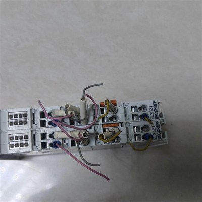 EL2521两个 倍福模块 成色如图 有划痕 功能好的