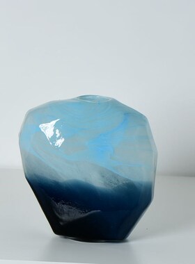 如蓝色宝石 玻璃花瓶 多面体瓶璃岛21L01手工器皿人工吹制出口