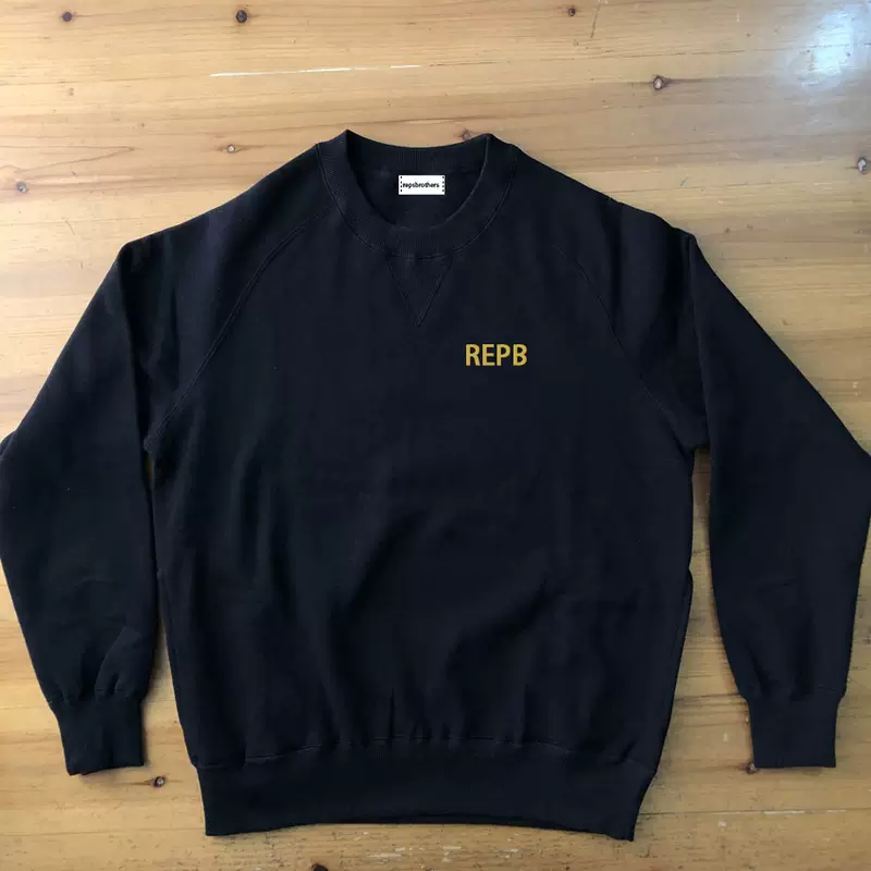P12  A.L.D&N.B,  Crewneck, https://item.taobao.com/item.htm?ft=t&id=1006046882035