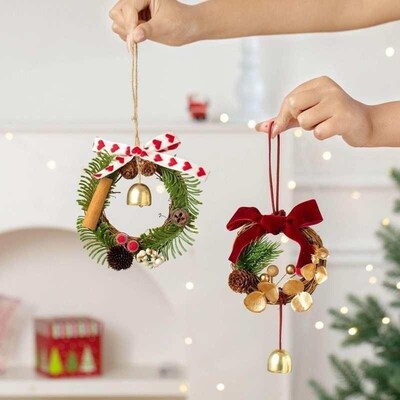 Christmas decorations bells, flower garlands, pendants花环