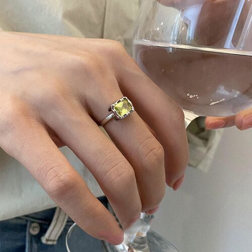 Geometric Design Sense Green Grape Square Diamond Light Luxu