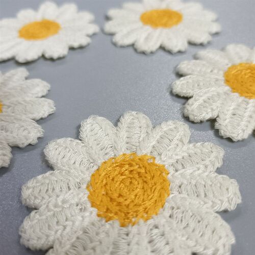10Pcs White Daisy Flower Embroidered Patches Sew-on DIY Appl
