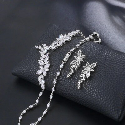 New Arrival Exquisite Plant Shape Cubic Zirconia Bridal Wedd
